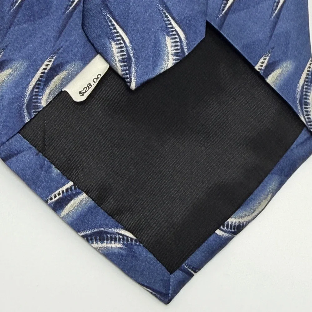 Towne Square Necktie OS Blue Silk Geometric Wave Retro Vintage Professional Tie